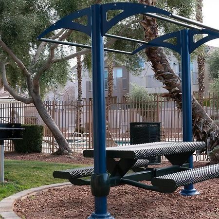 Gorgeous Home Away From Home Las Vegas Exterior photo