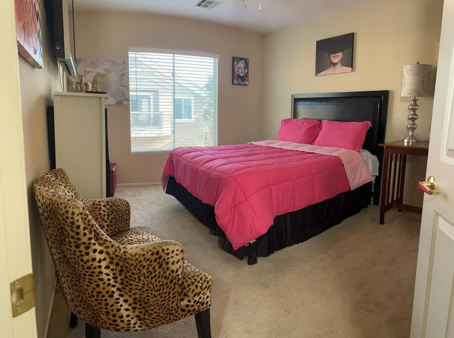 Gorgeous Home Away From Home Las Vegas Exterior photo