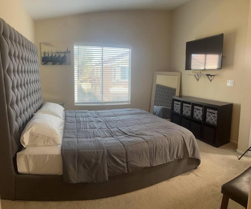 Gorgeous Home Away From Home Las Vegas Exterior photo